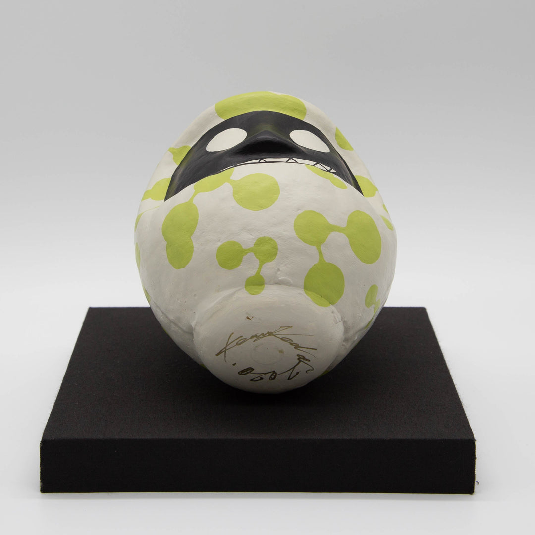 KEN IKEDA D.N.A DARUMA GREEN – Size 5 (approx. 15 cm) with Pedestal