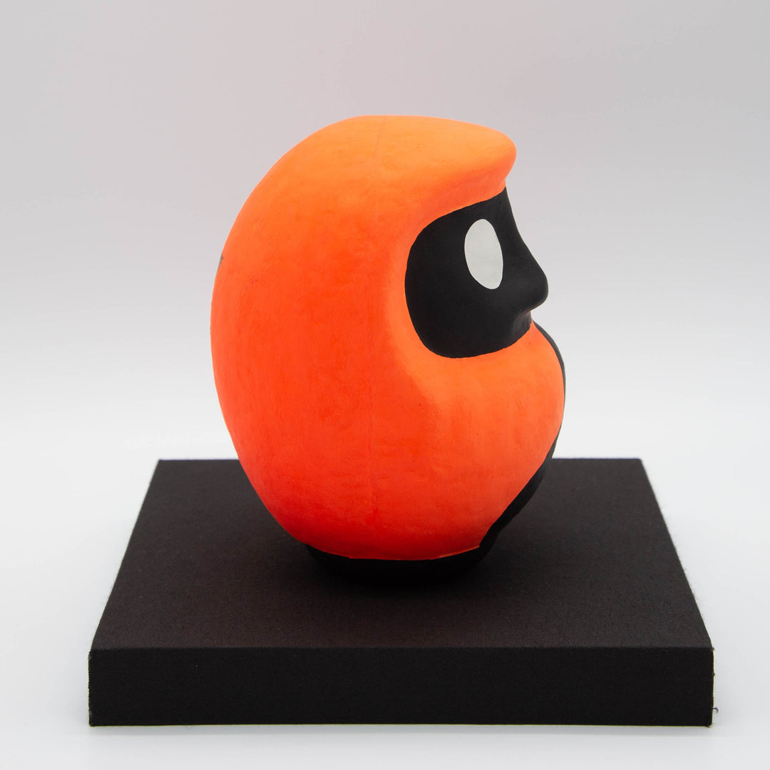 KEN IKEDA DARUMA bibit Type:& – Size 5 (approx. 15 cm) with Pedestal