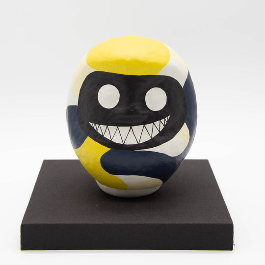 KEN IKEDA IDENTITY DARUMA 2 – Size 5 (approx. 15 cm) with Pedestal