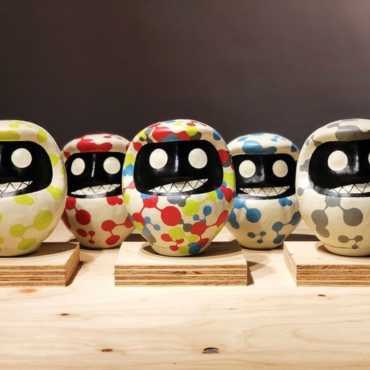 KEN IKEDA D.N.A DARUMA RED – Size 5 (approx. 15 cm) with Acrylic Base